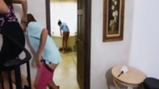 Приёмная мамаша развлекается с сыном и молодой горничной